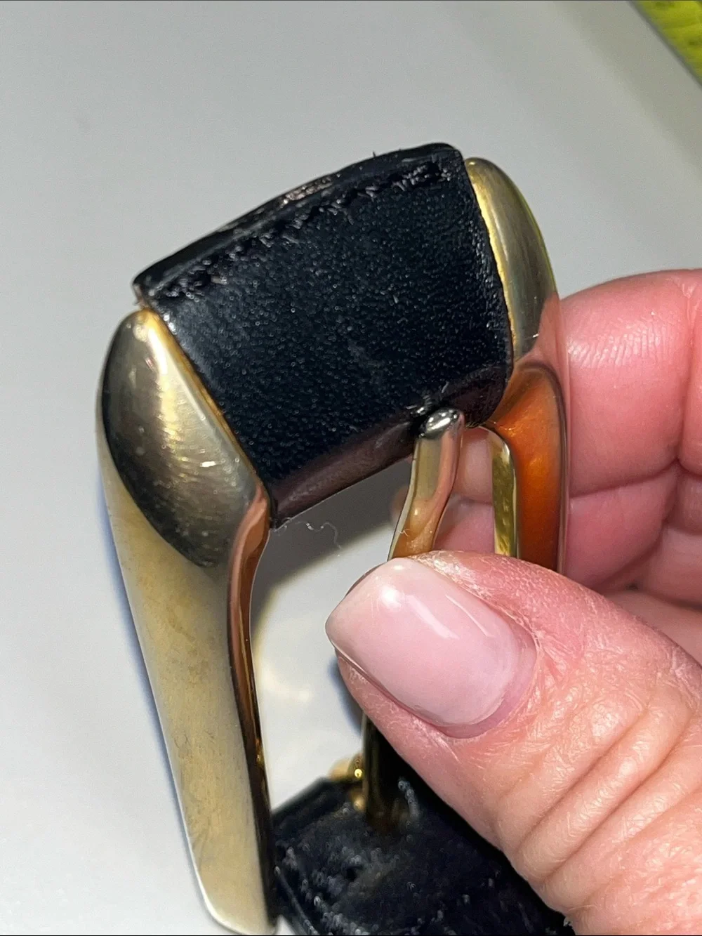 de Vecchi Black Leather Belt with Gold Buckle / Medium